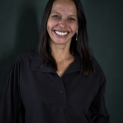 Jullianne Medeiros Domingos photographer profile